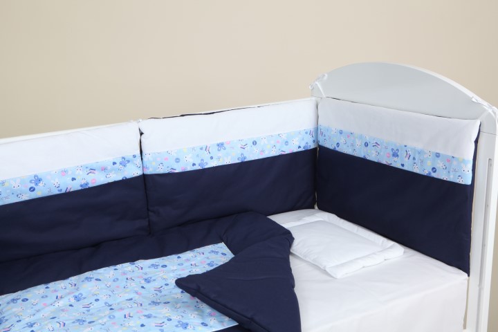 Posteljina-sa-ogradicom-Sarena-bajka-plava.jpg