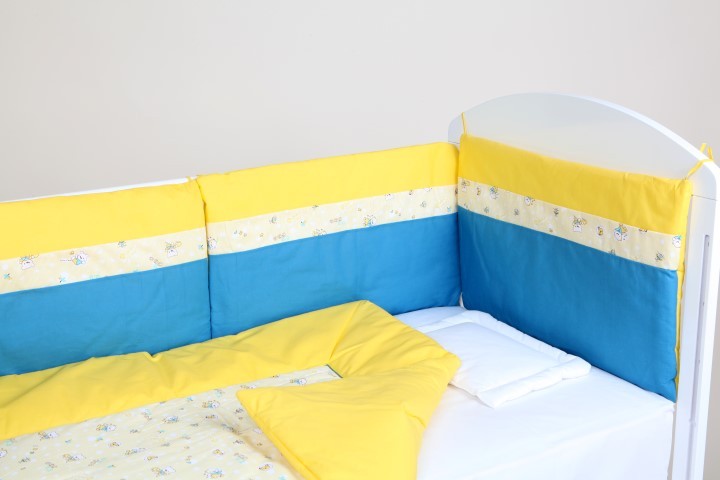 Posteljina-sa-ogradicom-Sarena-bajka-zuta.jpg